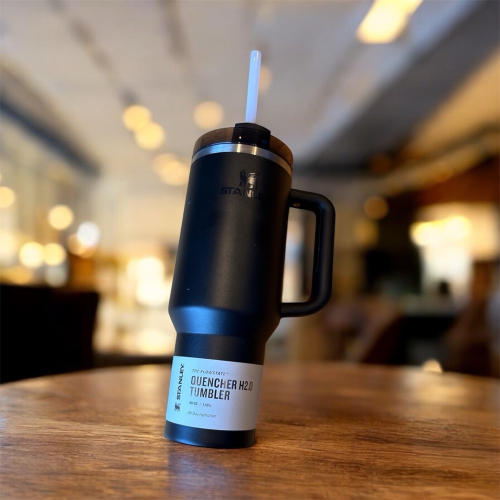 Stanley 40oz Quencher H2.0 Black Tumbler - Picture 8 of 8